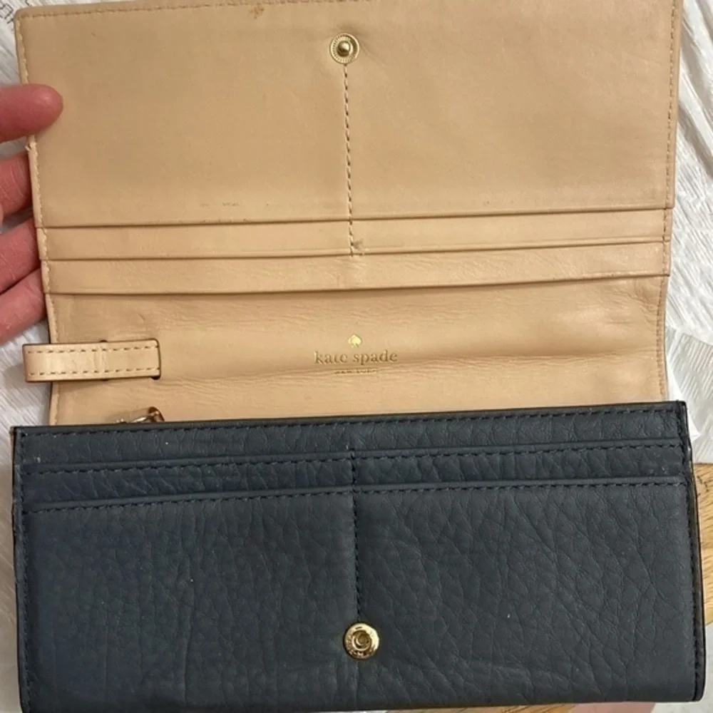 Kate spade black perforated leather wallet wristlet